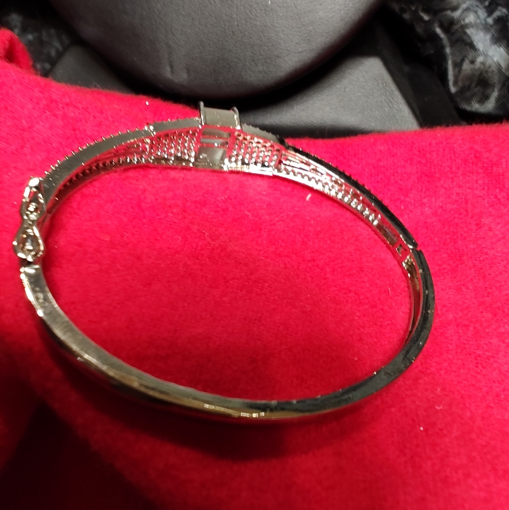 Vintage bracelet Silver Tone Hinged - Picture 2 of 4